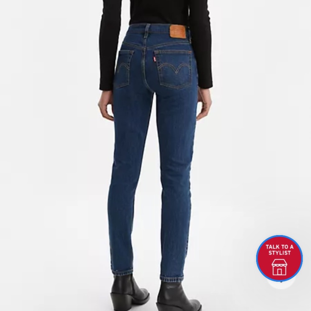 Levi’s Wedgie Skinny Jean with Frayed Hem